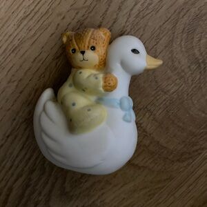 Lucy & Me baby and swan bear figurine